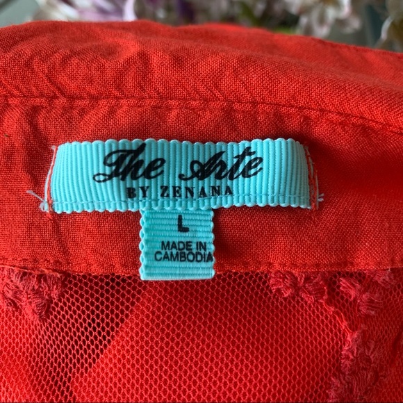 •The Arte by Zenana•Lace Yoke Sleeveless Blouse-Lg - Picture 2 of 6